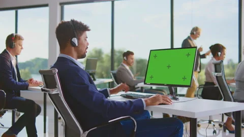 Man working on computer 스톡 동영상 164662431