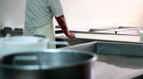 MAN WORKING IN CREAMERY 動画素材 26745060