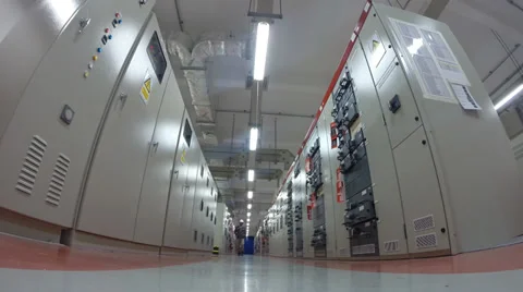 Man working in Electrical substation room Vídeo Stock 36158968