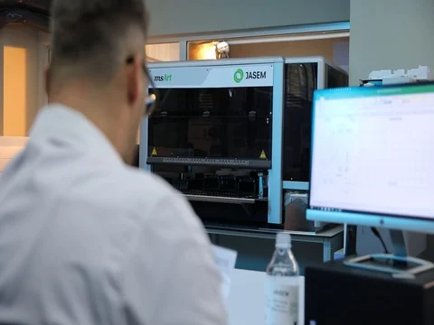 A man working in a lab. Stock Footage 94728976
