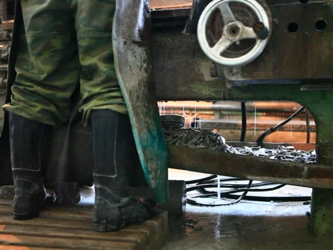 Man working on the lathe 스톡 동영상 41638926