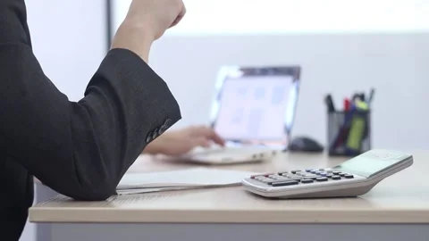 Man working in a modern office Stock Footage 87086001