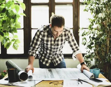 Man working Stock-Fotos