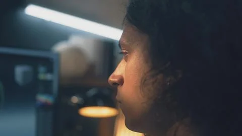 Man working remotely on 3D project Stockfoto's