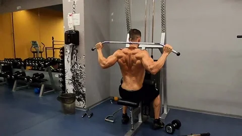 Man workout his back muscle Video stock 138855185