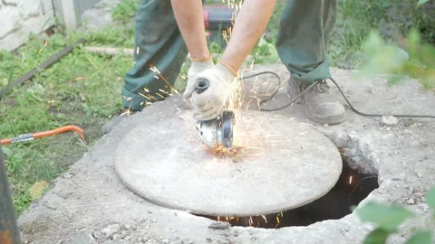 Man works circular saw. Stock Footage 89864314