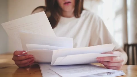 The manager can't handle the workload. A lot of documents and accounts in the Stockbeeldmateriaal 148080014