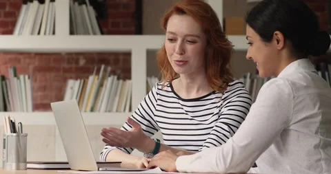 Manager consult to Indian client show online presentation on laptop Stock Footage 150739387