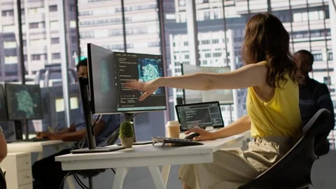 Manager discussing with employees in office, developing artificial intelligence Video stock 318233864