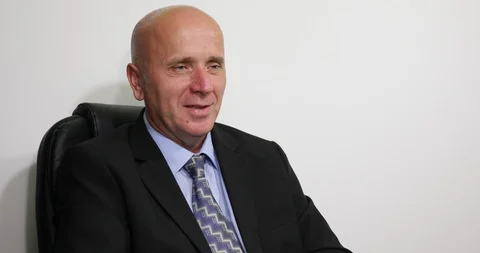 Manager Interview in Company Office Talking Confident About Business and Finance Vidéo 103260643