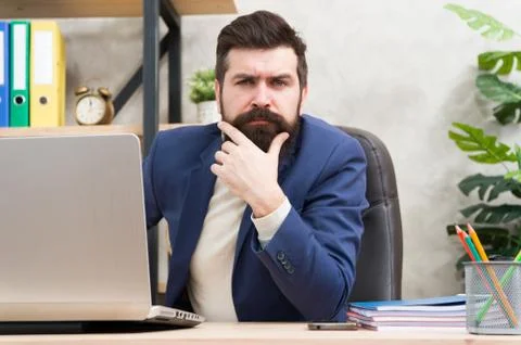 Manager solving business problems. Businessman in charge of business solutions Stockfoto's