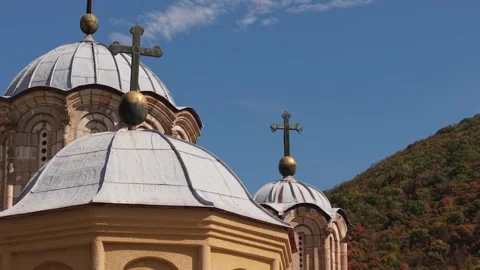 Manasija Monastery Silver Domes and Crosses, Close View 库存影片 346889132