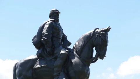 Manassas battlefield stonewall statue medium tight Stock Footage 76498103