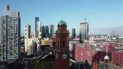 Manchester, UK - Drone Rising Up 库存影片 252132387