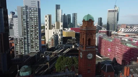 Manchester, UK - Drone Rising Up 库存影片 252132413