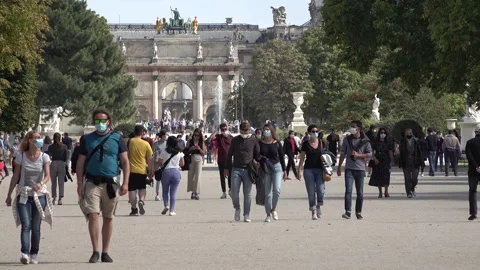 Mandatory face masks in park Paris, coronavirus Covid-19 rules France Europe Stock Footage 139701795