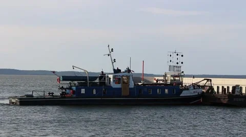 Maneuvering tugboat Stock Footage 42969721