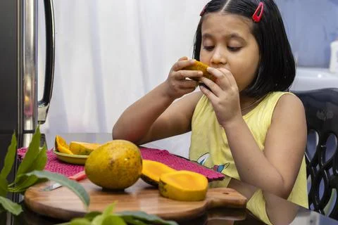 Mango - a delicious fruit of summer Stock Photos