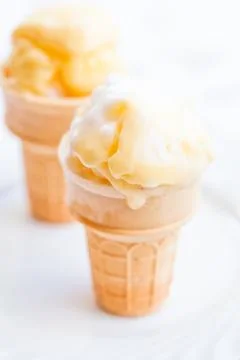 Mango ice cream cones Foto stock