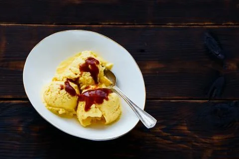 Mango ice cream Stock Photos