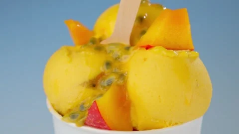 Mango, ice cream, red bean, coconut, jelly, matcha 库存影片 274351283