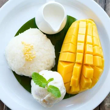 Mango with sticky rice Stock Photos