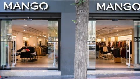 Mango Store Madrid Spain Exterior Entrance Shoppers Entering Fashion Retail Stock Footage 322744100