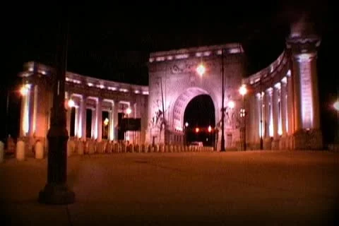 Manhattan Bridge Entry At Night Stock-Footage 14815504