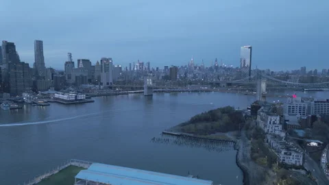 Manhattan &amp; Brooklyn Bridge views Stock Footage 294962686
