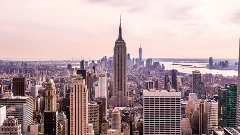 Manhattan &amp; Empire State Building time lapse zoom out Vídeo Stock 69931020