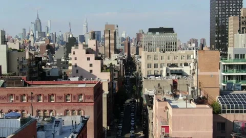 Manhattan Rooftops And Midtown Skyline From The Lower East Side Vidéo 137994167