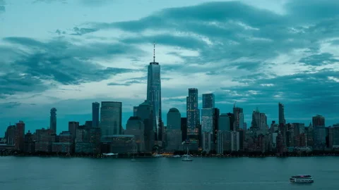 Manhattan skyline during sunset and full moonrise over city skyline Stock Footage 143293431