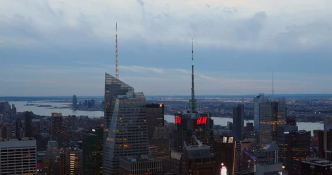 Manhattan Skyline during twilight 動画素材 88640496