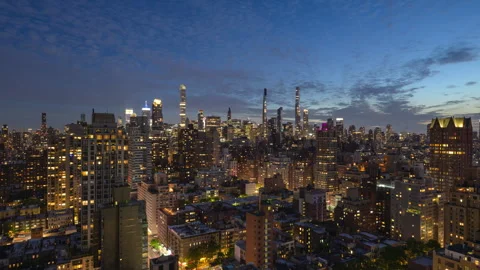 Manhattan Skyline Dusk Shift Focus Zoom Out Stock Footage 242602951