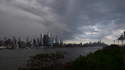 Manhattan skyline right before thunderstorm Stock Footage 254802177