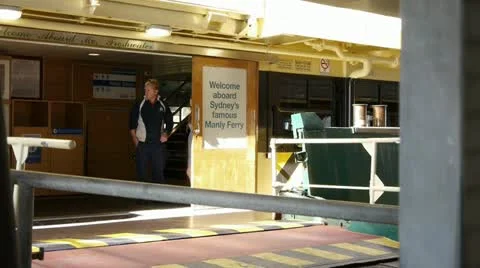 Manly Ferry Enter Video stock 11531194