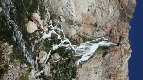 Manmade Waterfall in Gibraltar 库存影片 12374532
