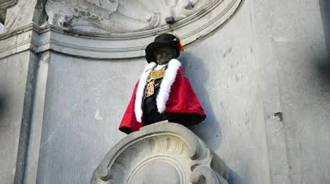 Manneken Pis in Brussles, Belgium Stock Footage