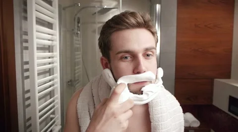 Man's bathroom routine Video stock 11847654