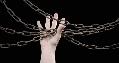 A Man's Hand Drops The Chains Vidéo 170627342