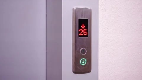 Man's hand presses the elevator call button Vidéo 217406545