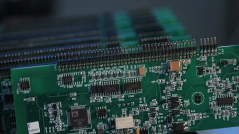 Man's hand puts the chip Stockbeeldmateriaal 108393392