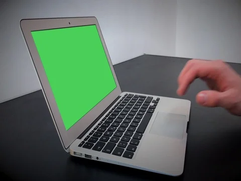 Man's hand using and scrolls track pad laptop. 스톡 동영상 72977869