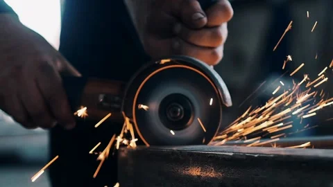 Man's hands and circular saw Stock-Footage 130339227