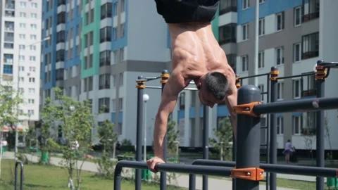 Man's outdoor workout in summer Video stock 160826610