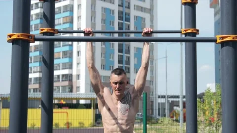 Man's outdoor workout in summer Видео 160827559