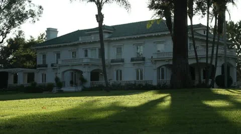 MANSION TRACKING SHOT 2 Video stock 9095562