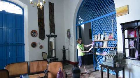 Mantanzas Cuba artwork inside Ediciones Vigia bookstore with handmade books 動画素材 65358546