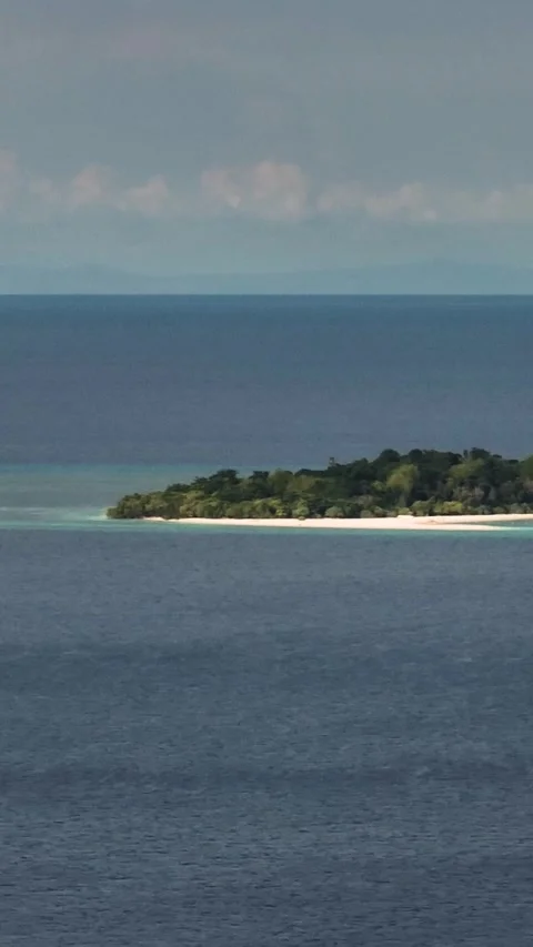 Mantigue Island in Camiguin, Philippines. Stock Footage 253454718
