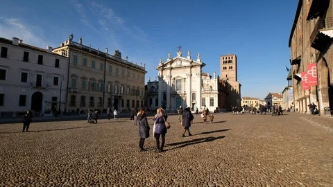 Mantova: Piazza Sordello 스톡 동영상 103542964